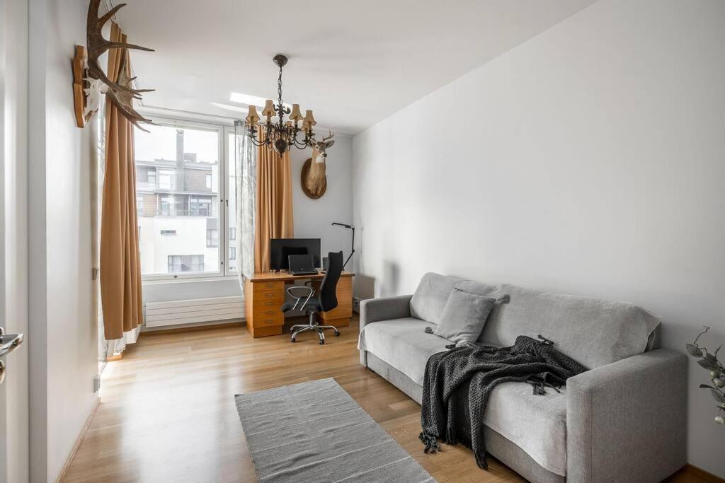 Spacious Home With Four Terrace, Sauna, Sea View 赫尔辛基 外观 照片