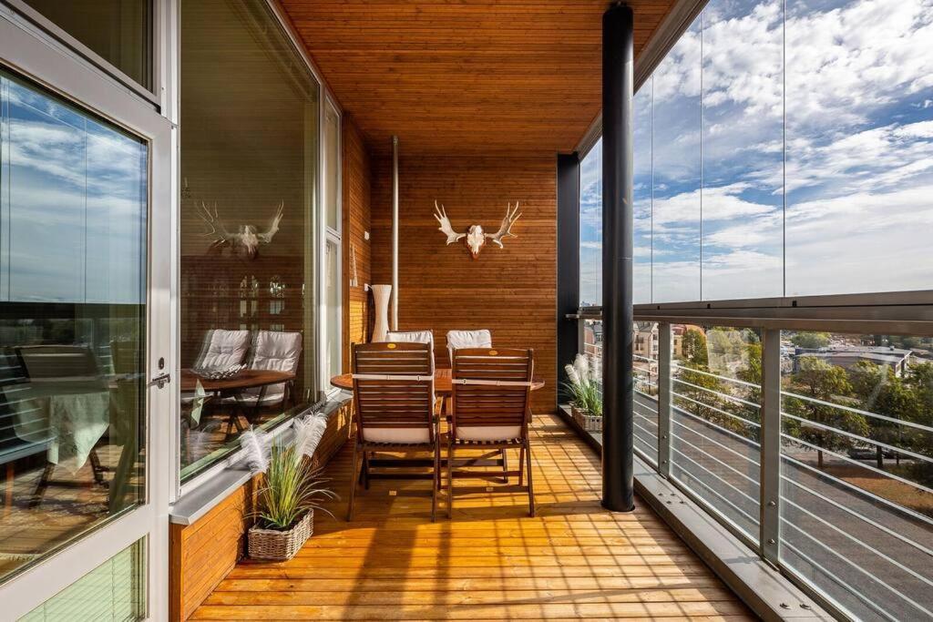 Spacious Home With Four Terrace, Sauna, Sea View 赫尔辛基 外观 照片