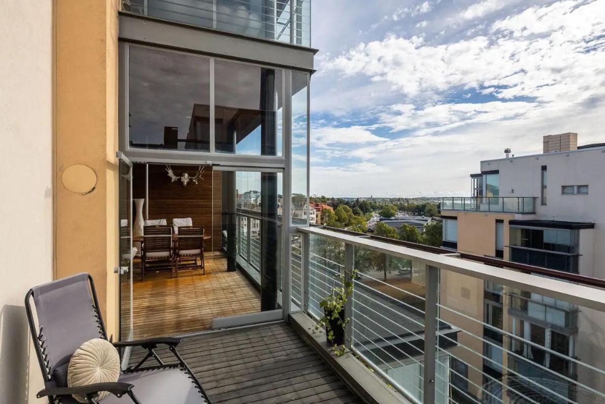 Spacious Home With Four Terrace, Sauna, Sea View 赫尔辛基 外观 照片